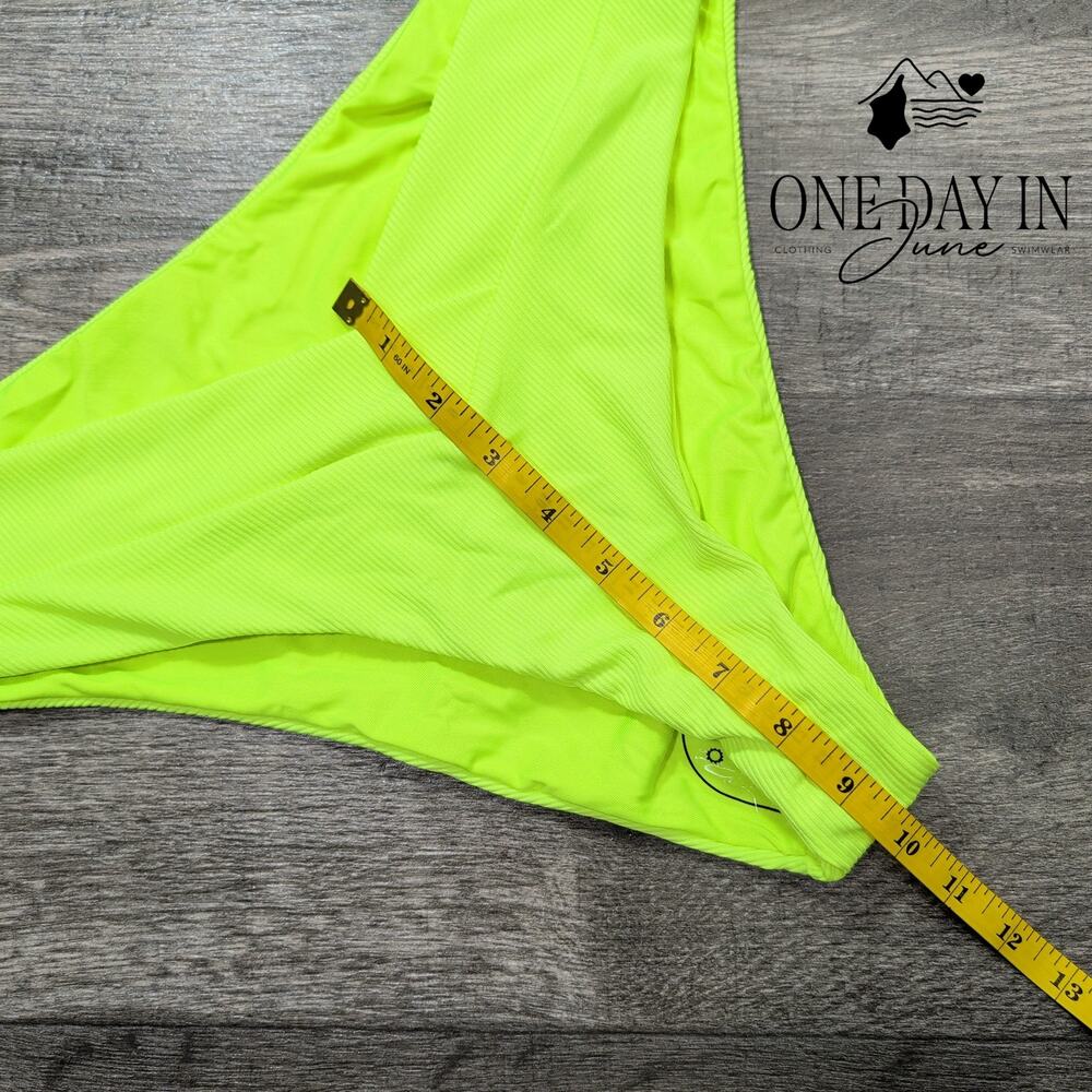 SherryDC Ribbed Bikini Bottom Size XL - Picture 4 of 5